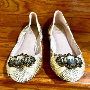 Vince Camuto ballerina style women shoes size 9 1/2B